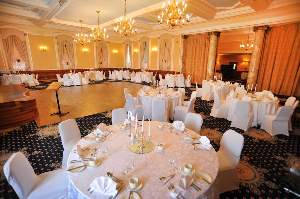 Golden Lion Hotel Stirling Zewnętrze zdjęcie