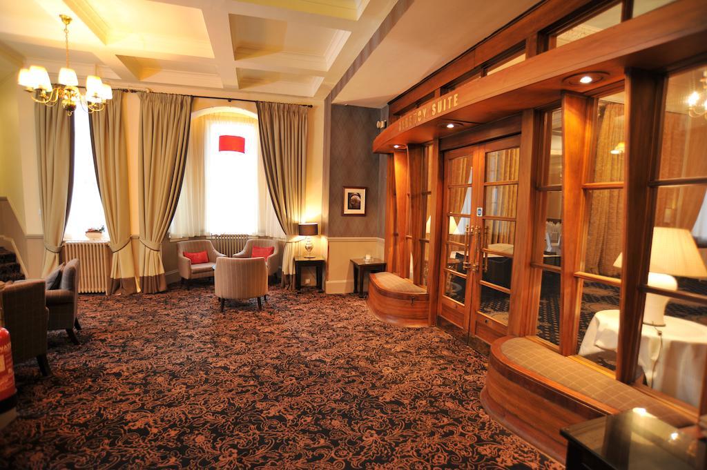 Golden Lion Hotel Stirling Zewnętrze zdjęcie